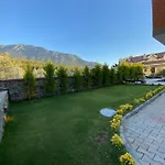 Villa Toharya *