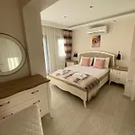 Villa Toharya