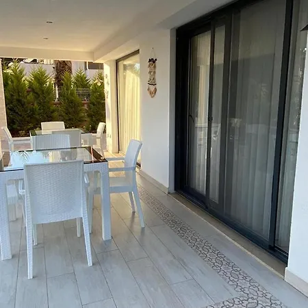 Toharya Villa *